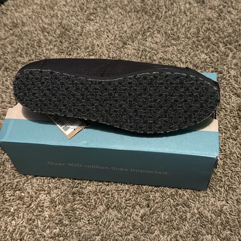 TOMS Black Canvas Slip-Ons sz7.5 - Picture 5 of 5